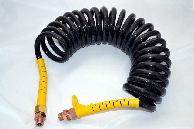 Маркуч за ремарке къдрав 