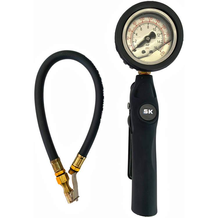 МАНОМЕТЪР ЗА ПОМПАНЕ НА ГУМИ 