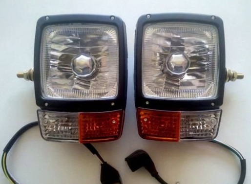 Комплект фарове за трактор.багер,комбайн,фандрома селскостопанска техника