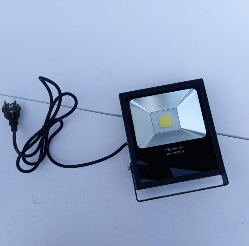 LED прожектор 30W 